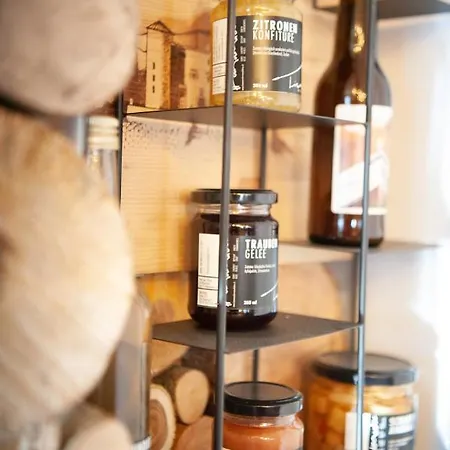 Room's Chez Beni Hostel Grächen