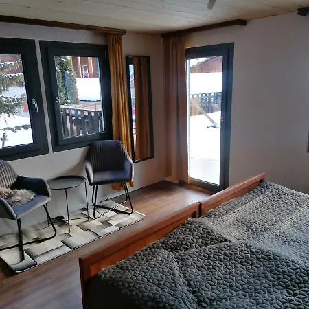 Room's Chez Beni Vandrerhjem Grächen