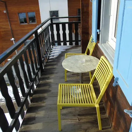 Room's Chez Beni Hostel