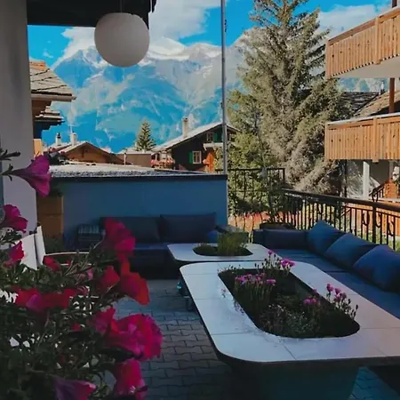 Room's Chez Beni Hostel